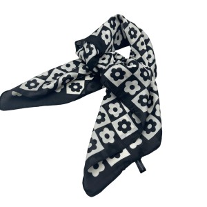 Black and white small fragrance square scarf